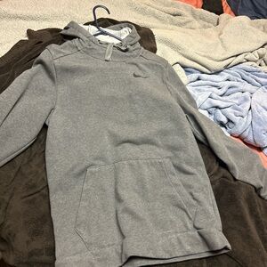 Nike Dri-FIT Standard Fit Hoodie in Gray